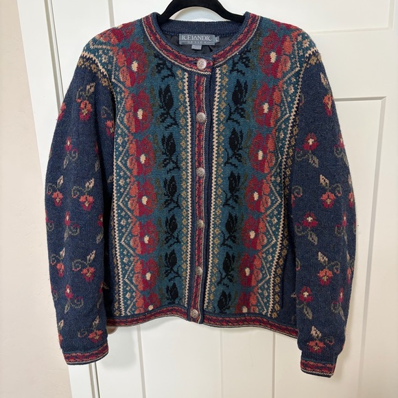 Icelandic Design Sweaters - Icelandic Design Wool Cardigan Sweater Floral Buttons Women's Size L